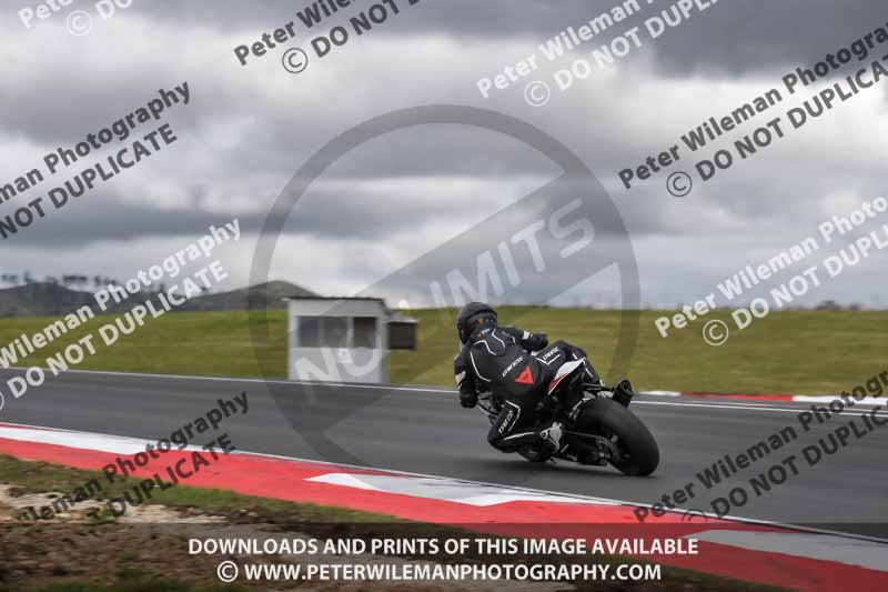cadwell no limits trackday;cadwell park;cadwell park photographs;cadwell trackday photographs;enduro digital images;event digital images;eventdigitalimages;navarra;no limits trackdays;peter wileman photography;racing digital images;trackday digital images;trackday photos